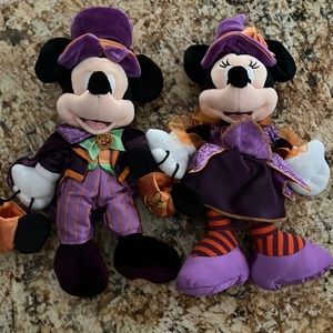 Vintage 2008 9” Halloween Mickey/Minnie Plush. NWT